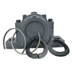 What are the advantages of split pillow block bearings?
