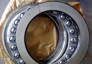 How to install correctly the bearing thrust washer?